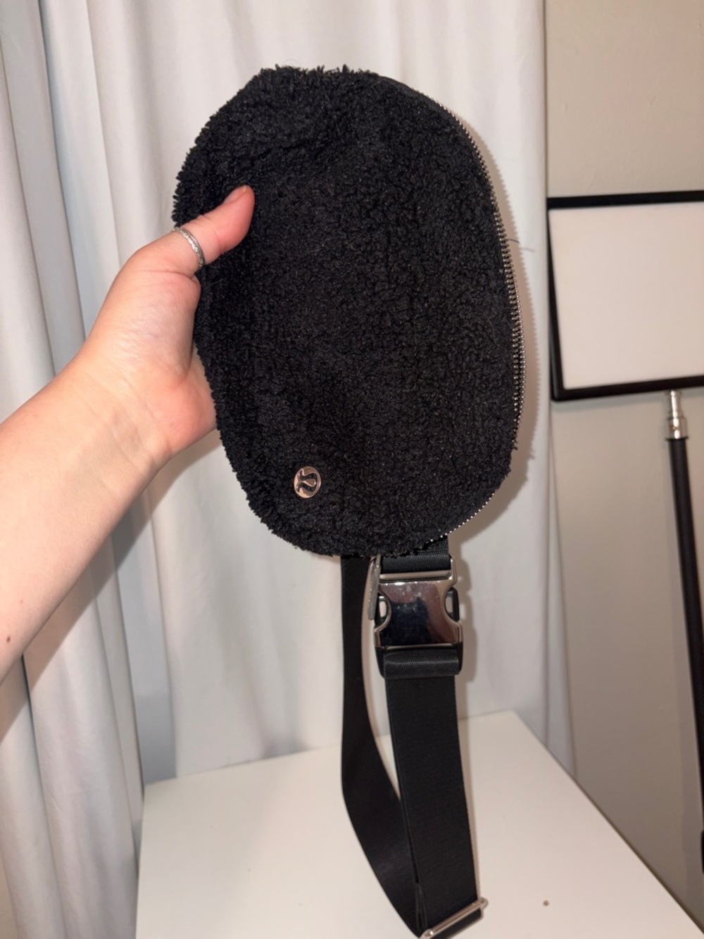 Lululemon Everywhere Belt Bag 1L black fleece